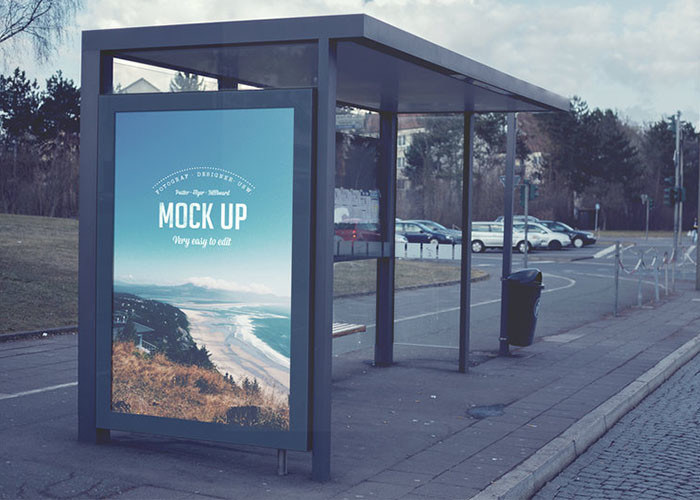 Public Bus Shelter Digital Signage Kiosk With Ultra HD Touch Screen